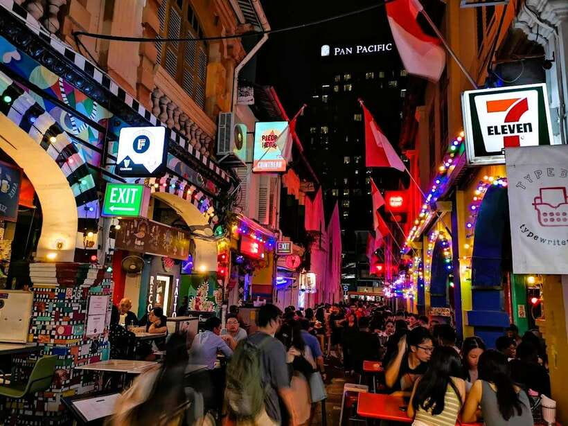 Singapore: Street Food & Ethnic Quarters Kick Scooter Tour - Who should book this scooter food tour?