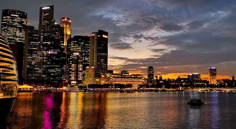 Singapore: Sunset City Tour by Kick Scooter - Museums, civic buildings, and the old city core