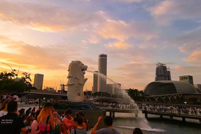 Singapore: Sunset Kick Scooter Tour - From Little India temples to the National Museum