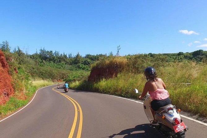 Single Passenger Moped/Scooter - 18+ NO Motorcycle License Needed - Following the map without following a tour group