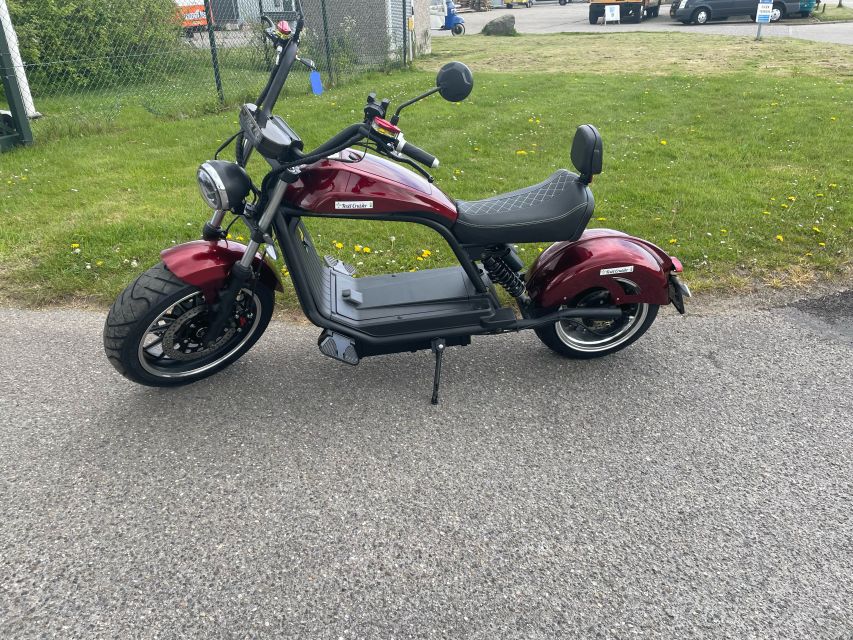 Texel: Explore Texel with a Café Cruiser E-scooter - Why an e-chopper suits Texel