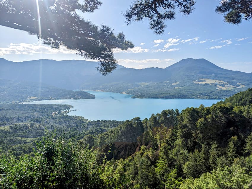 The lakeside panoramic tour: Guided electric scooter rides - Sainte-Croix village and the story of the lake