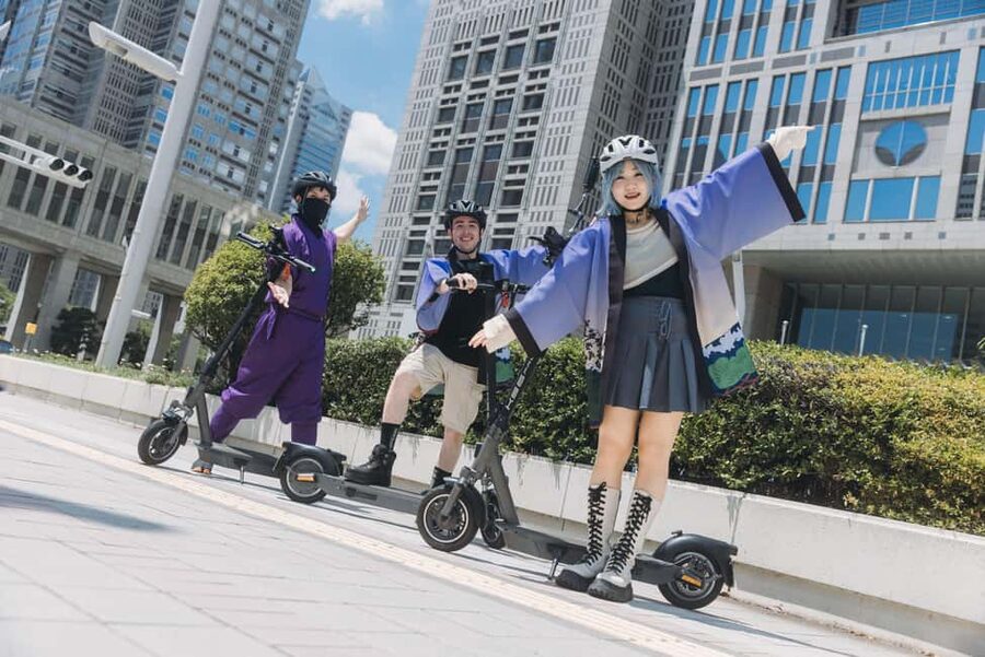 Tokyo: Ninja E-Scooter Tour with English Speaking Guide - Riding from skyscrapers into West Shinjuku