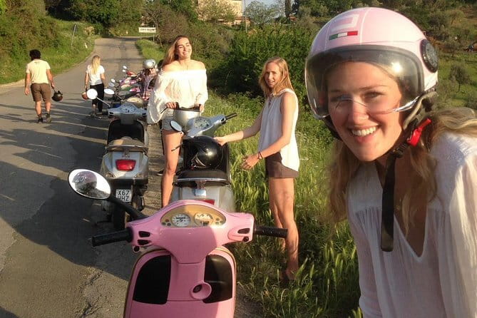 Tuscany Vespa Tour: Lunch & Wine Tasting, Countryside Roads - Learning to handle an automatic Vespa