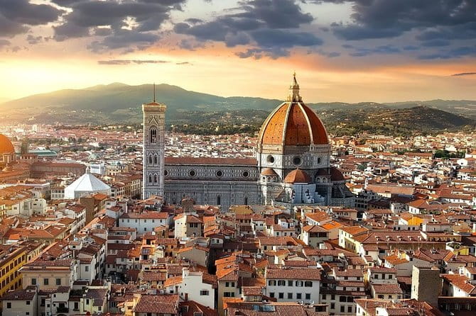 Tuscany Vespa Tour: Lunch & Wine Tasting, Countryside Roads - Tuscan lunch with wine, pasta, and local produce