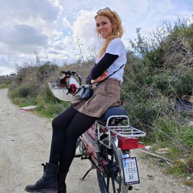 Unique vintage Tomos moped tour Split - Back to the '80s - Coffee, Guuc juice, and the social side of the ride