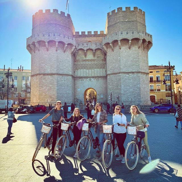 Valencia: Private City Tour on Bike,E-Bike&E-Scooter - Riding through Turia Park