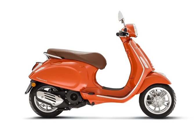 Vespa and Scooter Rental in Lucca - Picking up the scooter at 10:00 a.m.