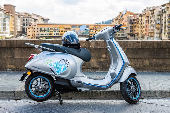 Vespa Elettrica 70 (125) Rental for the Full Day in Florence - Battery range is the main practical issue