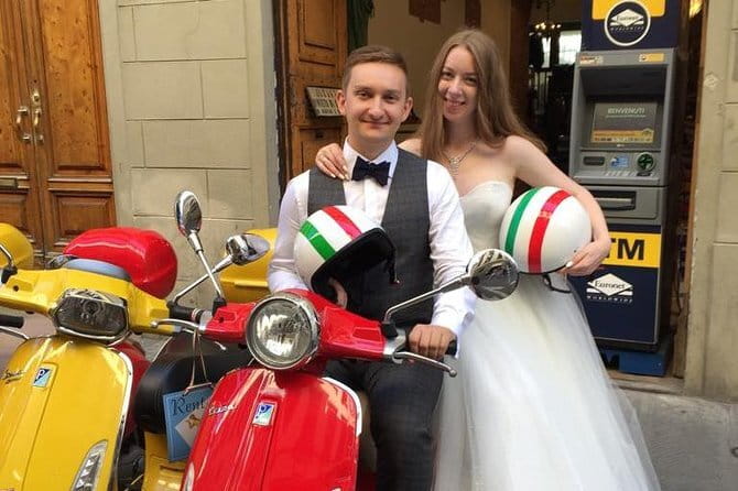 Vespa Motorcycle rental in Florence - Starting at Via Ventisette Aprile, 39/r