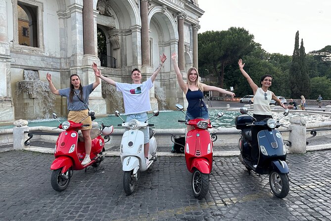 Vespa Photoshoot & Rome Tour - Rome by Vespa, with short stories along the way