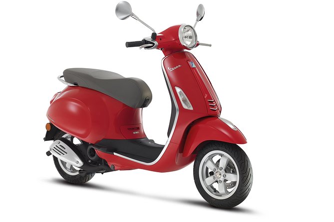 Vespa Primavera 125 cc Rental at Rome 24 ore - What comes with the 125cc Vespa
