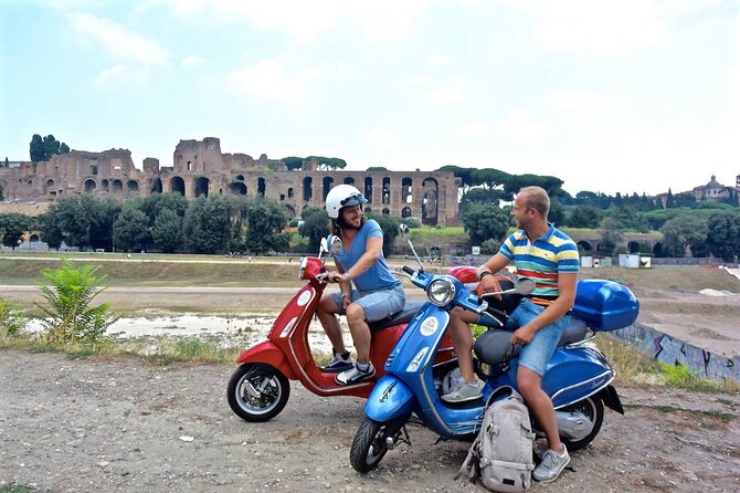Vespa Primavera 125 cc Rental at Rome 24 ore - Riding Rome’s traffic and cobblestones