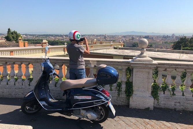 Vespa Primavera 125 cc Rental at Rome 24 ore - Documents, age, and license rules