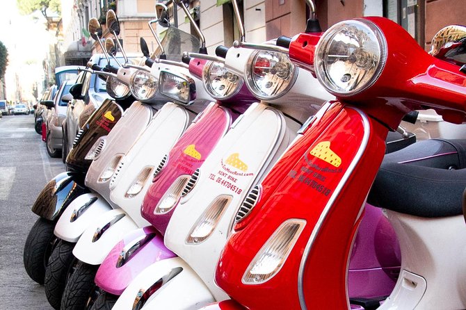 Vespa Rental in Rome 24 hours - Picking up the 125cc Vespa on Via dei Mille