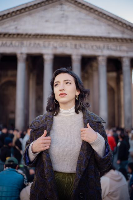 Vespa scooter tour in Rome with Pro-Photographer - The Colosseum in a 15-minute photo stop
