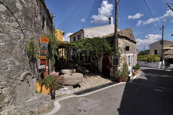 Vespa Scooter Tour "Off the beaten path Local Villages " 3-hour scooter tour - Kouramades and old country houses