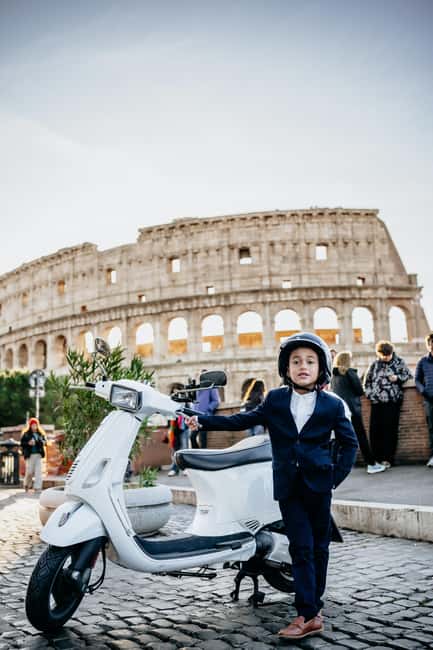 Vespa Scooter Tour "Rome as a Local" - Trastevere, the Tiber, and Fontana di Acqua Paola