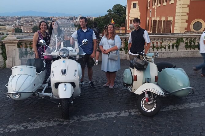 Vespa Sidecar Tour at Day/Night with Pickup - Daytime or nighttime: which should you choose?