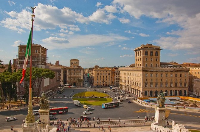 Vespa Sidecar Tour By Night with Pickup - Why a Vespa is a smart way to see Rome at night