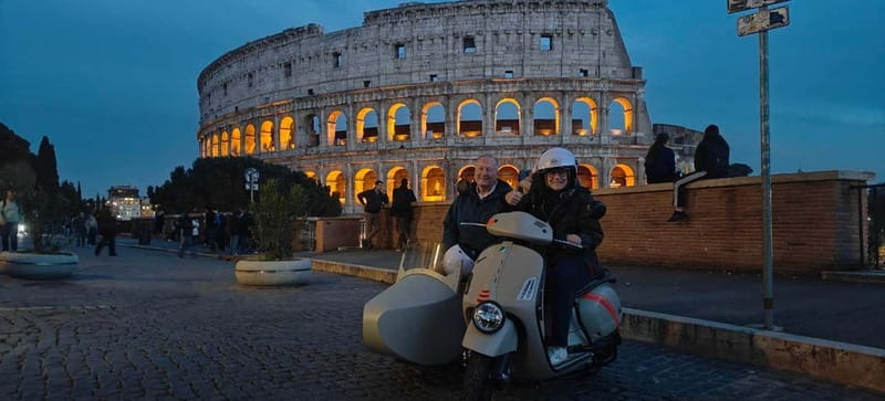 Vespa Sidecar Tour : Express Highlights of Rome - The Colosseum and Roman Forum from the street