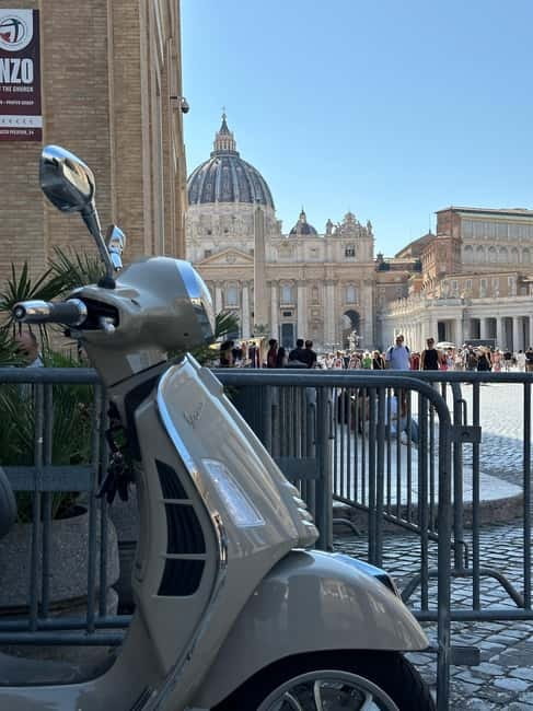 Vespa Sidecar Tour : Express Highlights of Rome - St. Peter’s Square in Vatican City