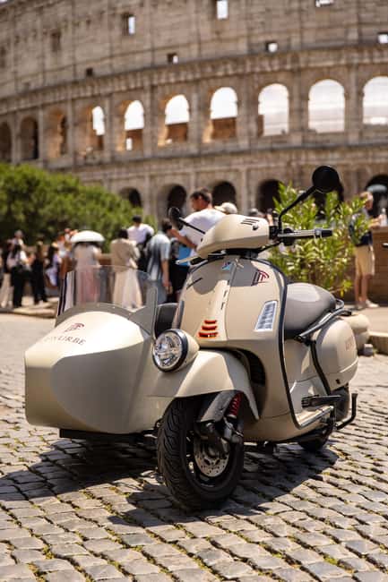 Vespa Sidecar Tour: Highlights of Rome - Vatican City in a quick pass