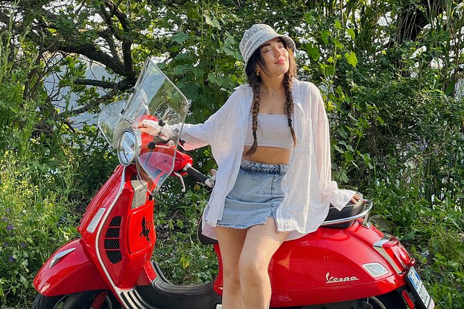 Vespa Tour Guided by Local in Rome - What the $129.08 price gives you
