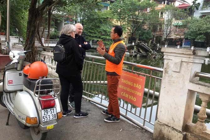 Vespa Tour Hanoi Life Rustic - West Lake, a pagoda, and a slow drink