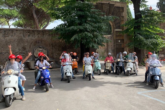 Vespa Tour in Rome Driven by Us with Optional Pick Up - Why a Vespa works so well in Rome