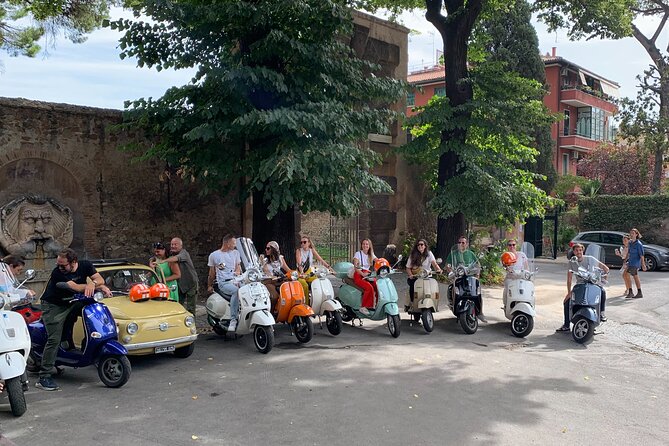 Vespa Tour in Rome Driven by Us with Optional Pick Up - Piazza Navona: a lively opening scene