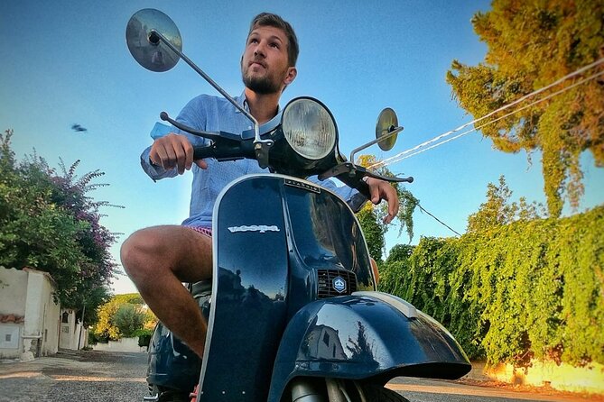 Vespa Tour in Rome with Nicolò - Vittoriano gives you Rome’s modern central view