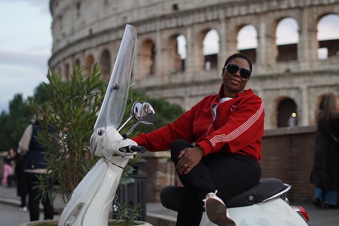 Vespa Tour in Rome with professional photographer - Gianicolo for Rome’s big panorama