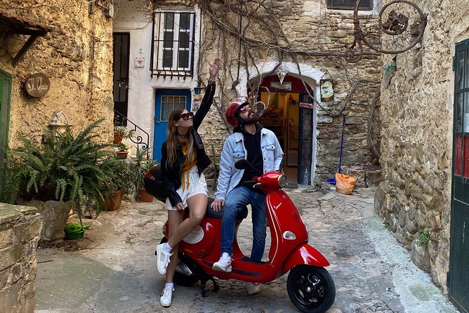 Vespa Tour in Sanremo for half a day - Coffee, Sanremo kisses, and a useful pause