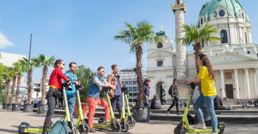 Vienna: Guided Tour by Kick Bike or E-Scooter with a Local - Picking between a kick bike and an e-scooter