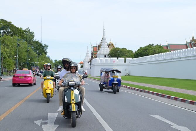 Vintage Scooter Bangkok Tour on Weekday (City Route) - Wat Arun is the day’s most famous riverfront sight