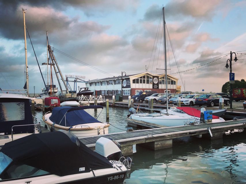 Volendam: E-Scooter Rental - Starting beneath Volendam’s dike