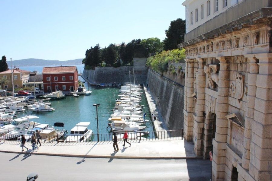 Zadar: E-scooter self guided tour - Why an e-scooter works well in Zadar