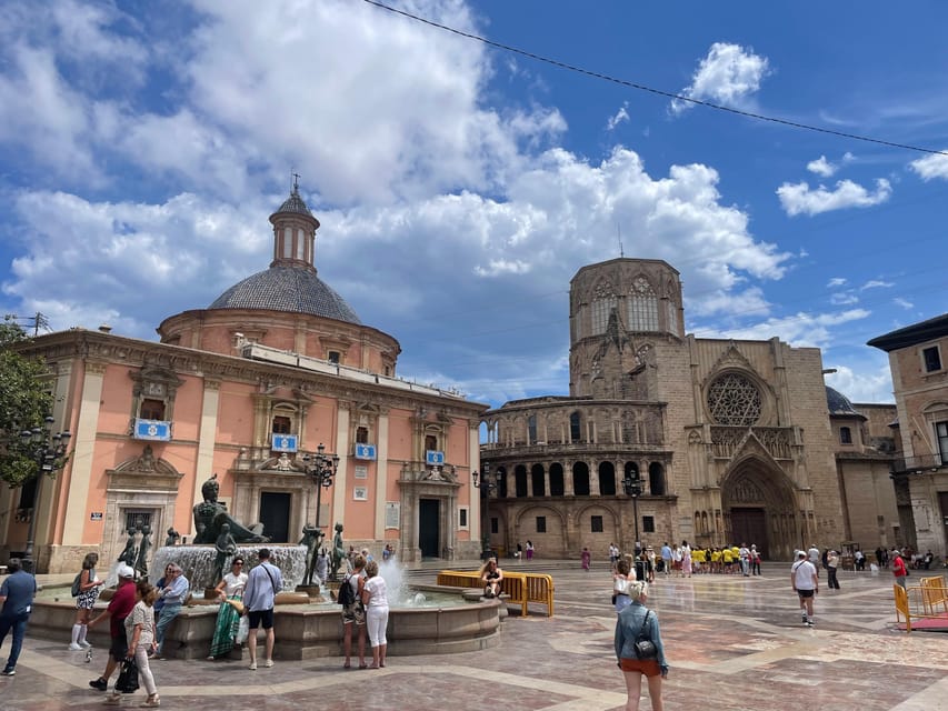 Zoom Through Valencia: Top 25 Hotspots on E-Scooters - Plaza del Ayuntamiento and Valencia’s grand center