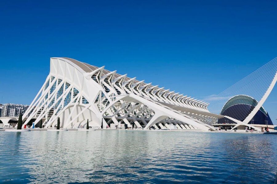Zoom Through Valencia: Top 25 Hotspots on E-Scooters - The City of Arts and Sciences